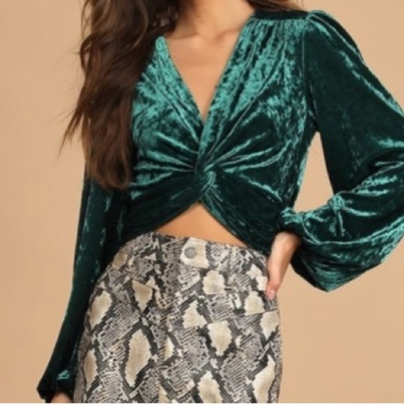 Lulus Festive Find Emerald Green Crushed Velvet Twist-Front Crop Top size Small - Picture 11 of 11